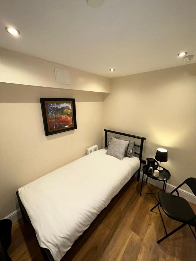 Cosy Single Room Edinburgh Exterior photo